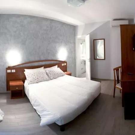 Oda ve Kahvaltı A Casa Nostra 2*